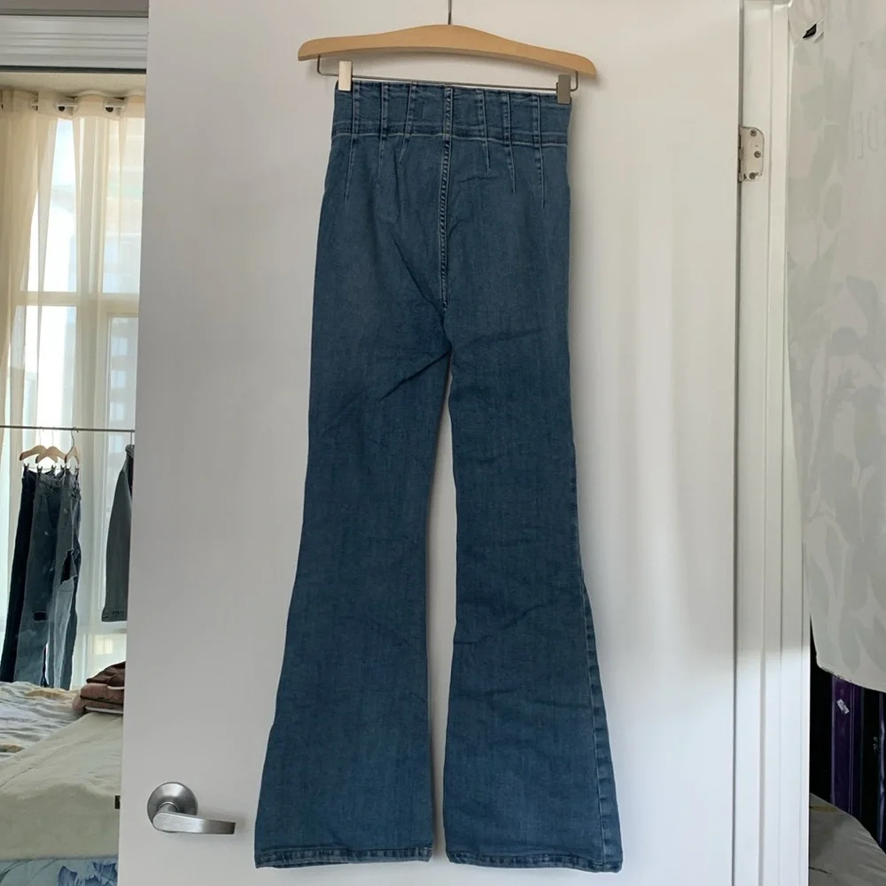 ✨ Free People High Rise Flare Jeans -Size 25 - Picture 3 of 10